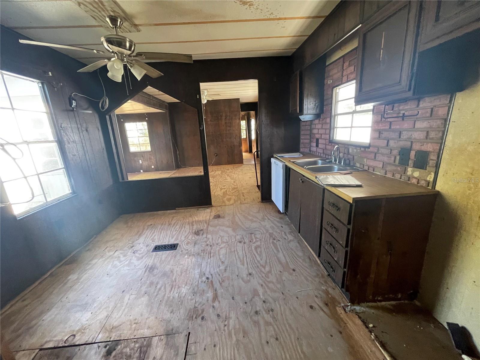 Image 9 of 26 For 31725 Spruce Drive