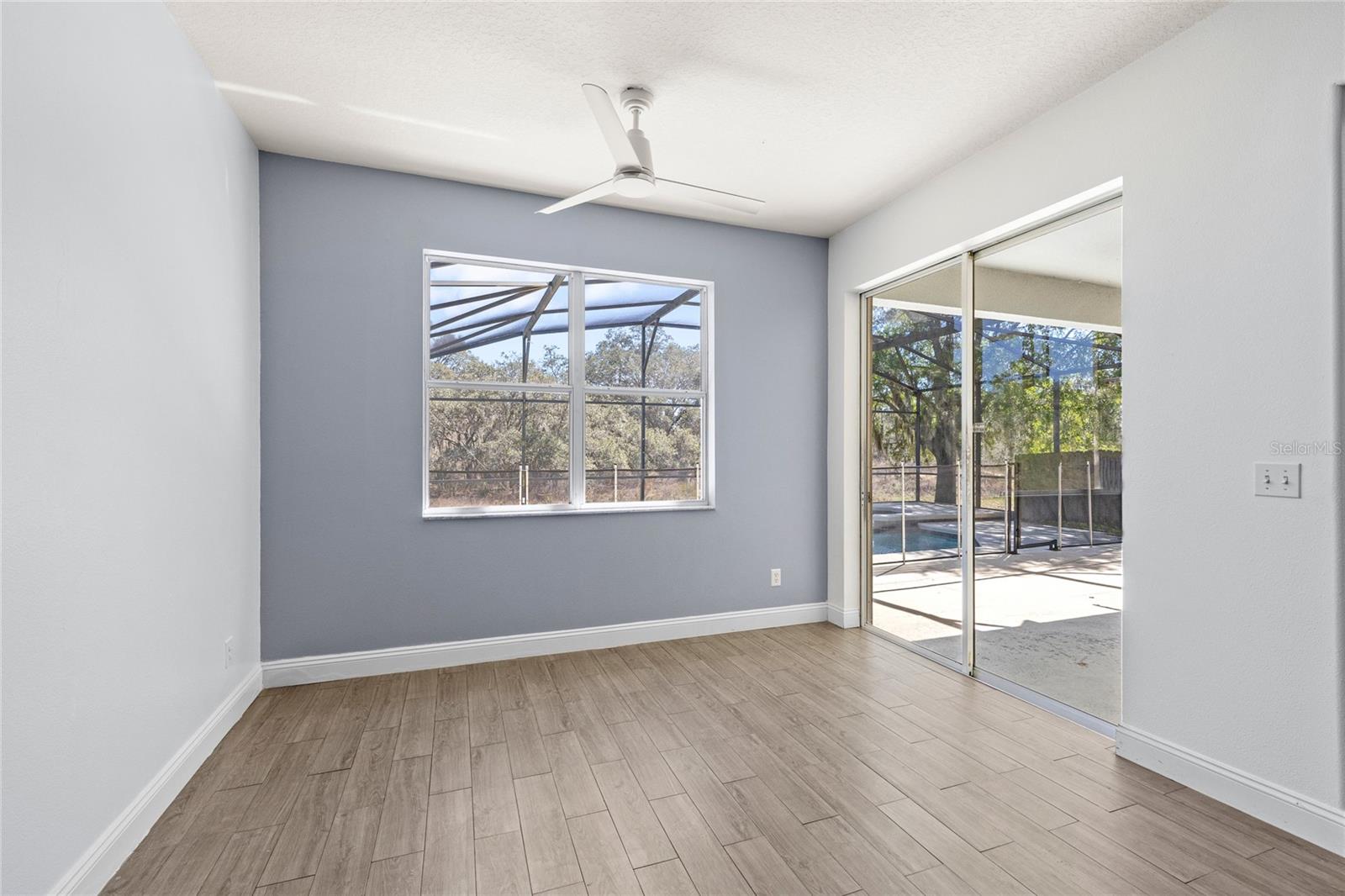 Image 7 of 77 For 16943 Sunrise Vista Drive