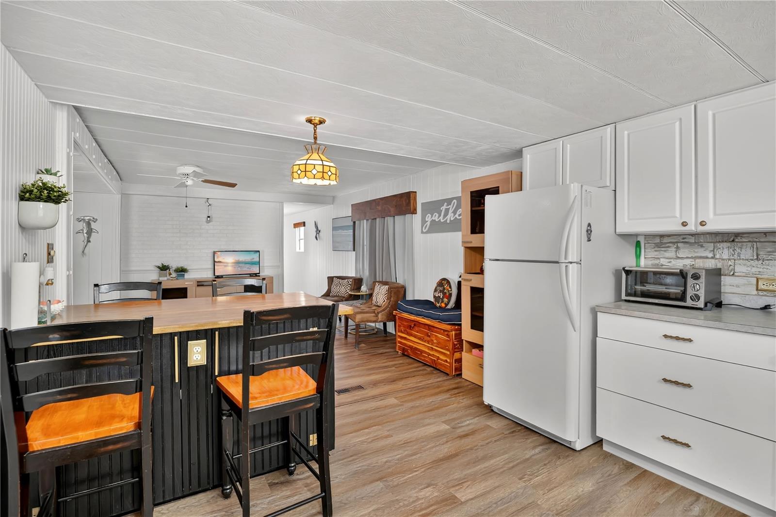 Image 11 of 26 For 106 Palm Drive