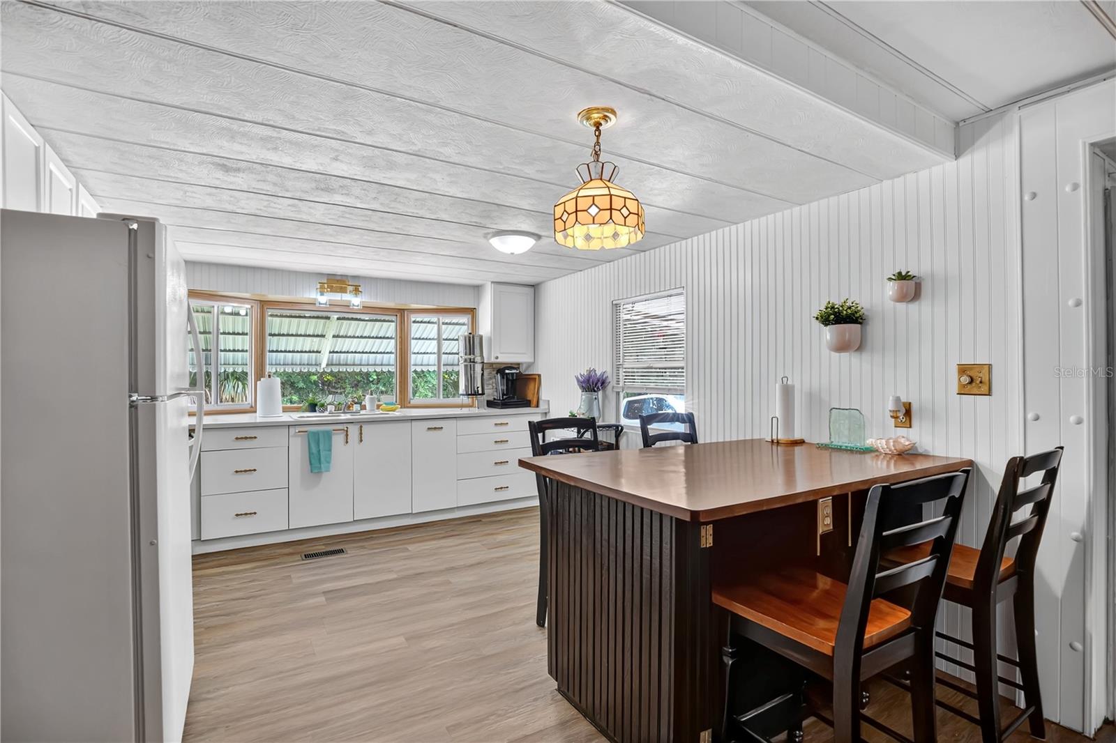 Image 12 of 26 For 106 Palm Drive