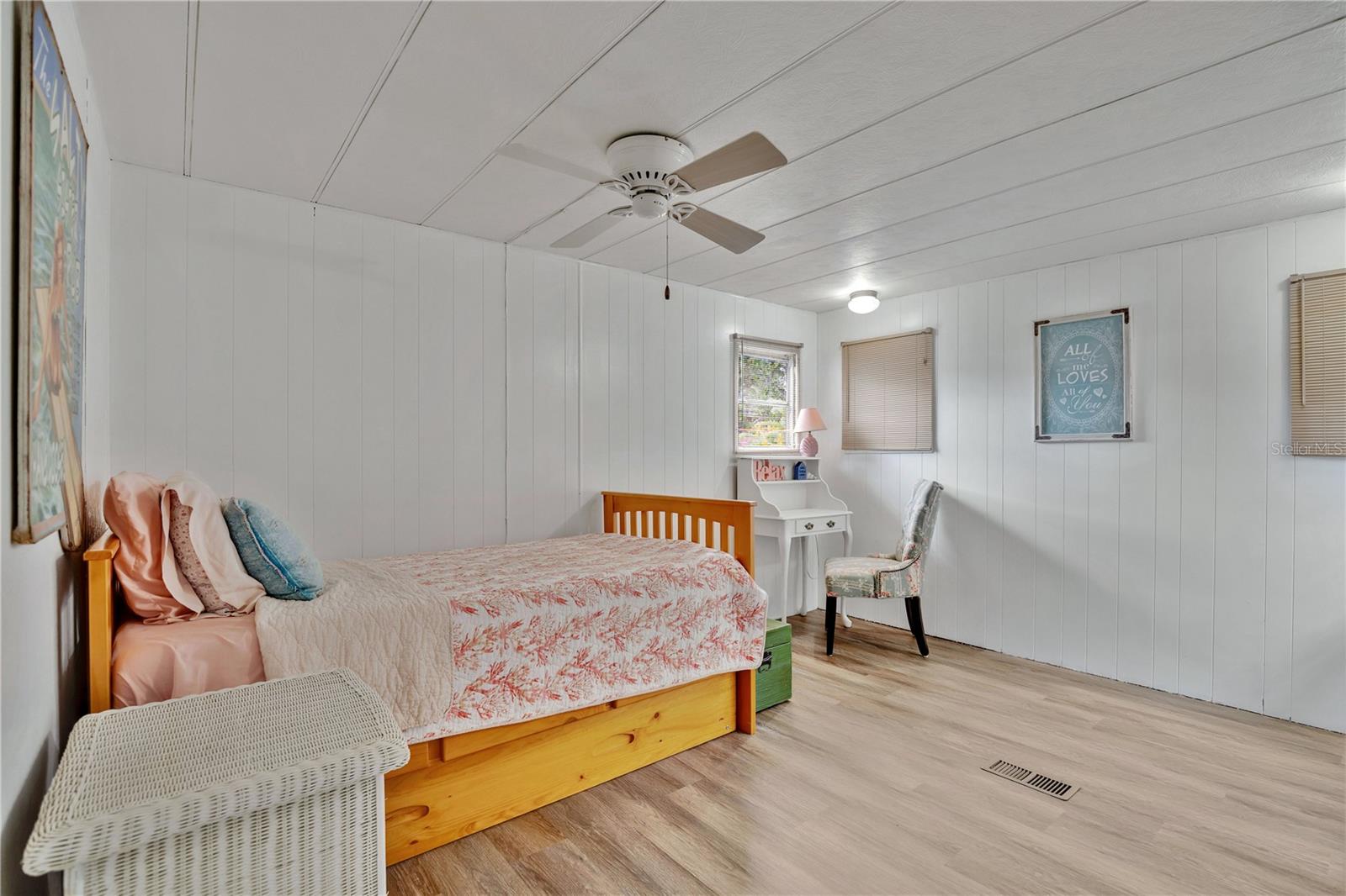 Image 13 of 26 For 106 Palm Drive