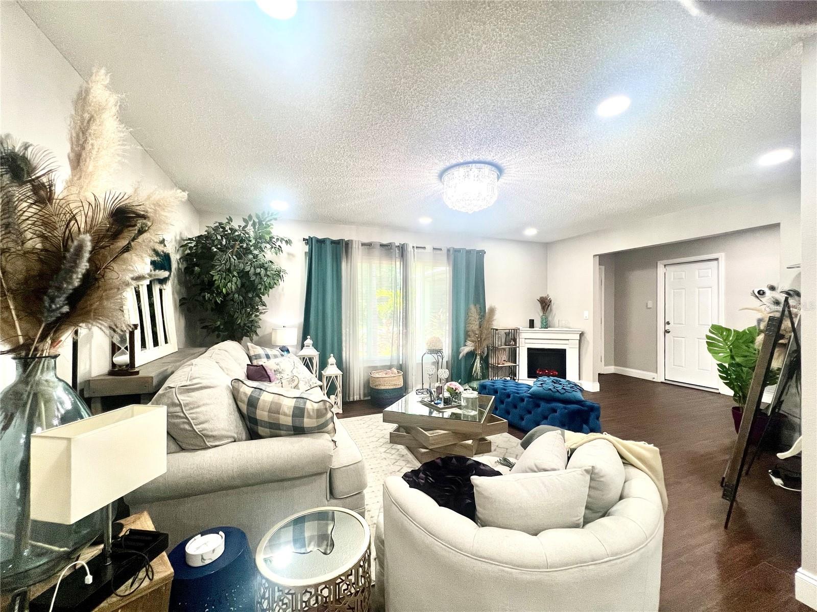 Image 12 of 23 For 945 Chevy Chase Street