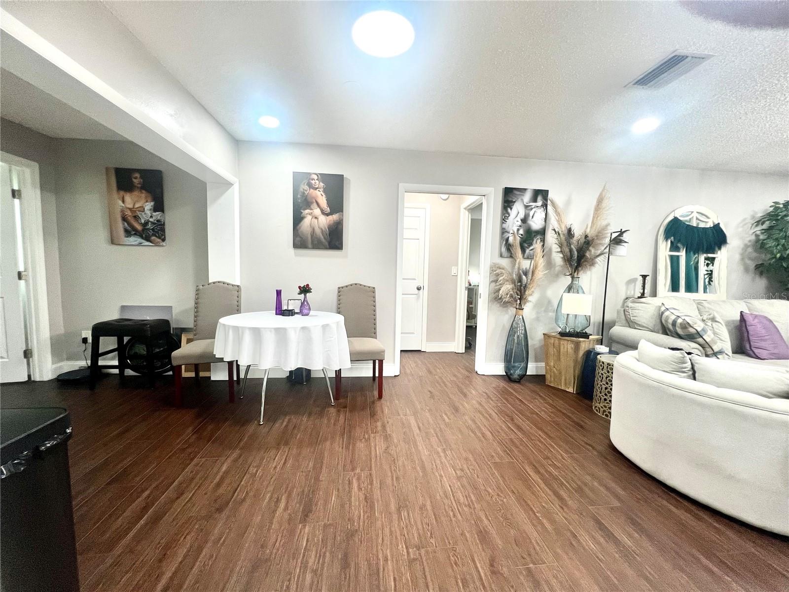 Image 9 of 23 For 945 Chevy Chase Street