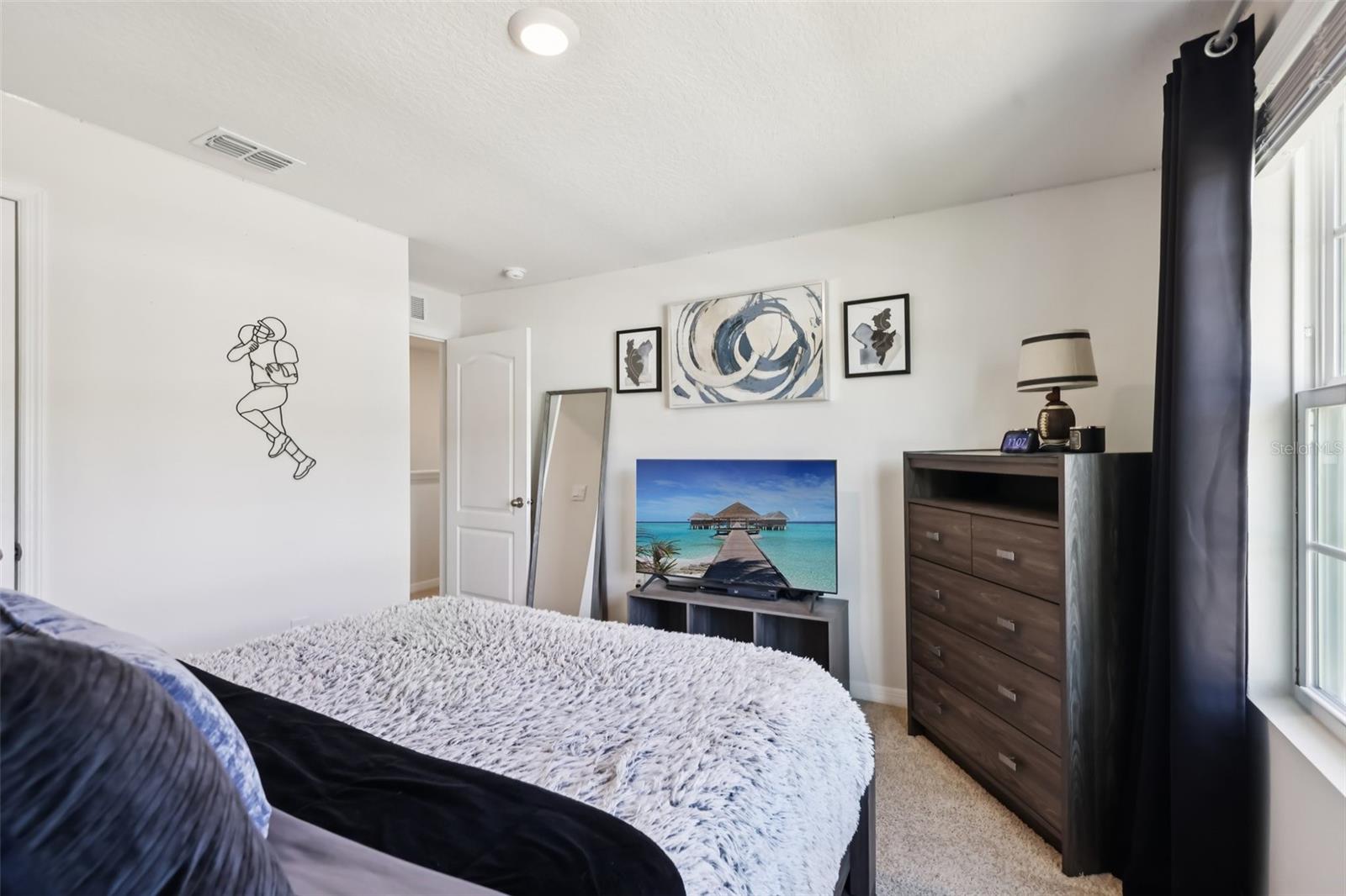 Image 20 of 42 For 3049 Meleto Boulevard