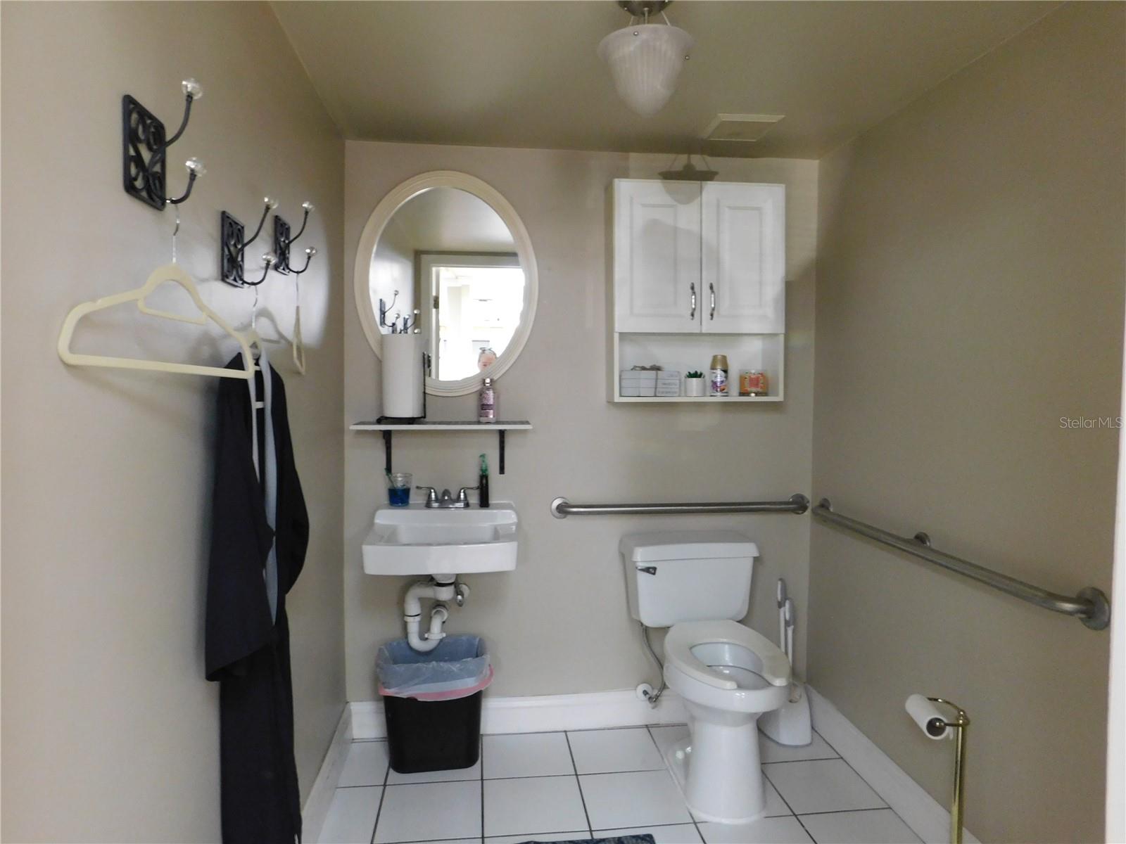 Image 11 of 13 For 120 Alexandria Boulevard 15