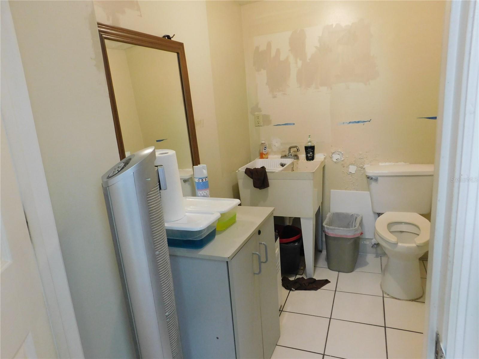 Image 12 of 13 For 120 Alexandria Boulevard 15