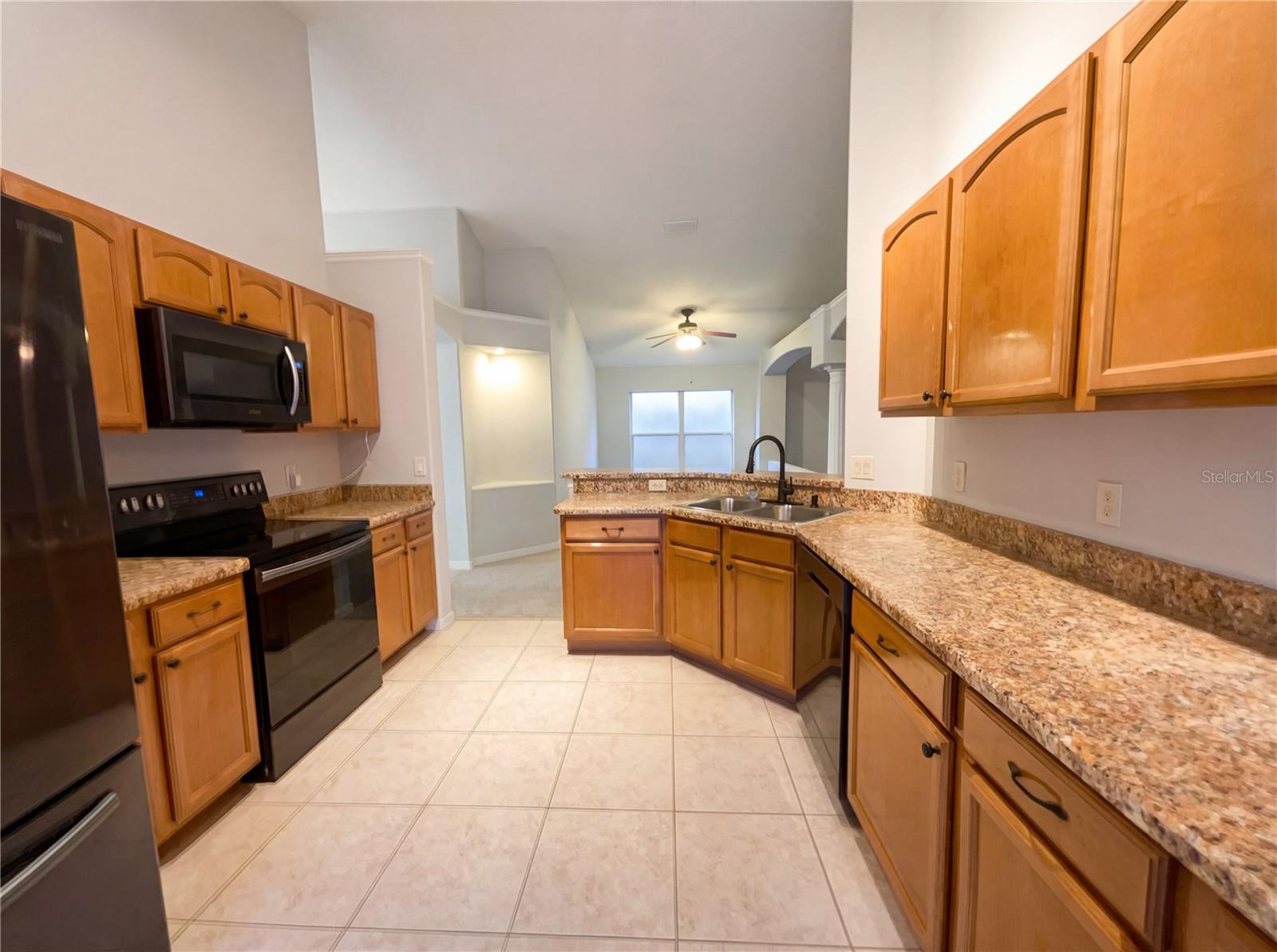 Image 16 of 23 For 1148 Greenley Avenue