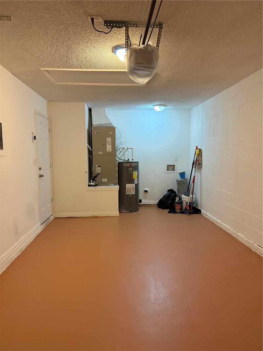 Image 17 of 19 For 776 Wolf Creek Court