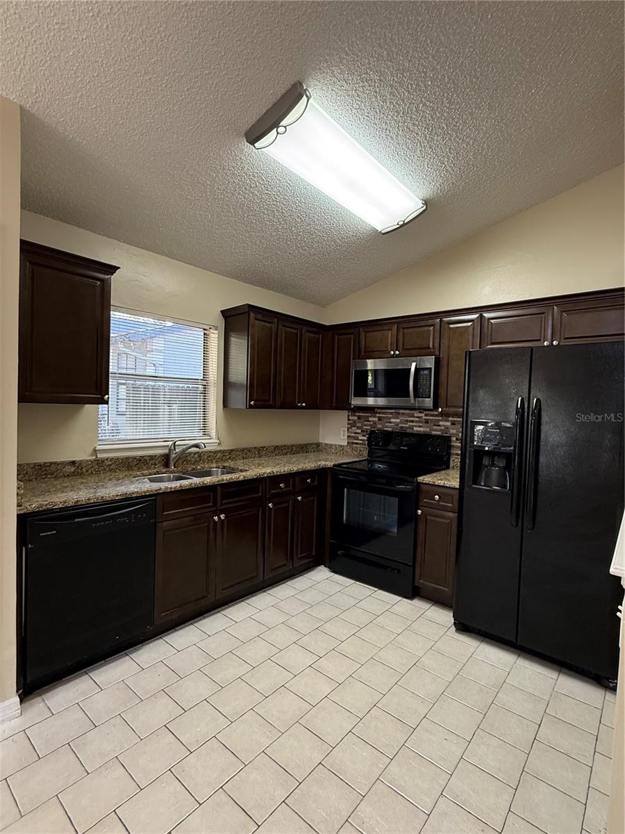 Image 3 of 19 For 776 Wolf Creek Court