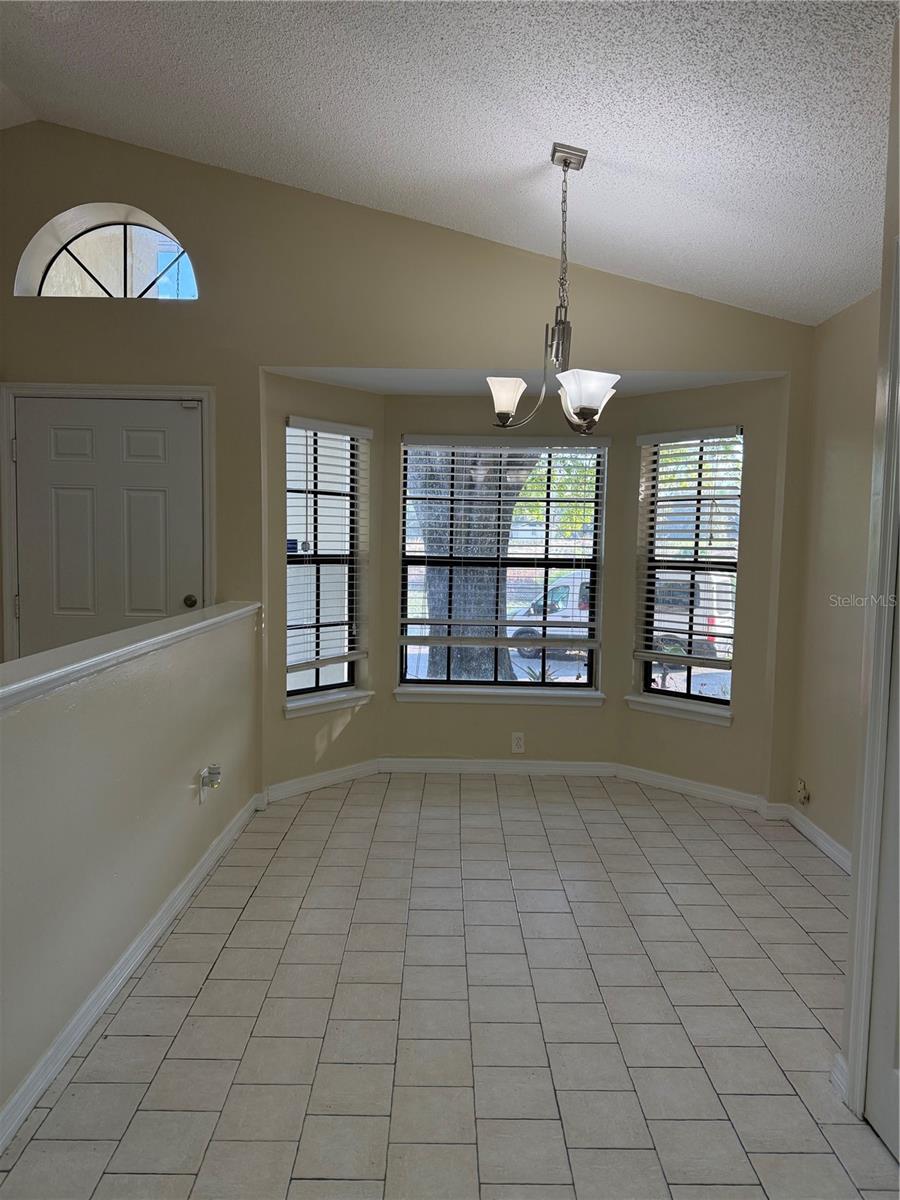 Image 7 of 19 For 776 Wolf Creek Court