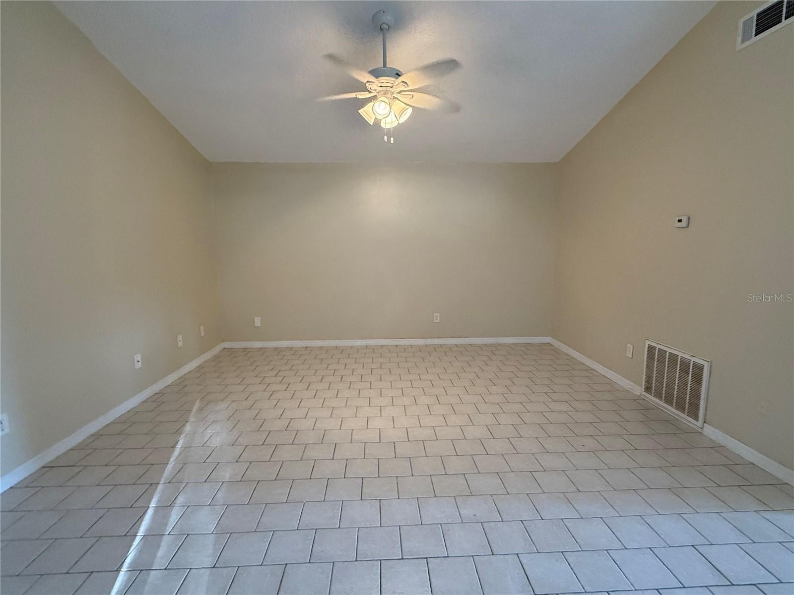 Image 8 of 19 For 776 Wolf Creek Court