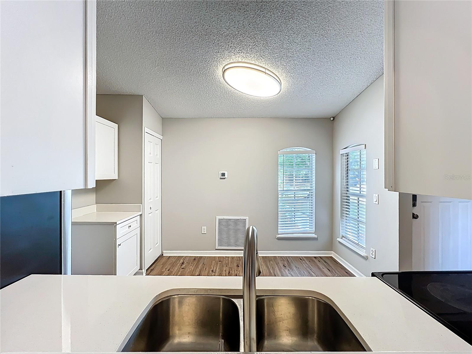 Listing photo id 13 for 14504 Lycastle Circle