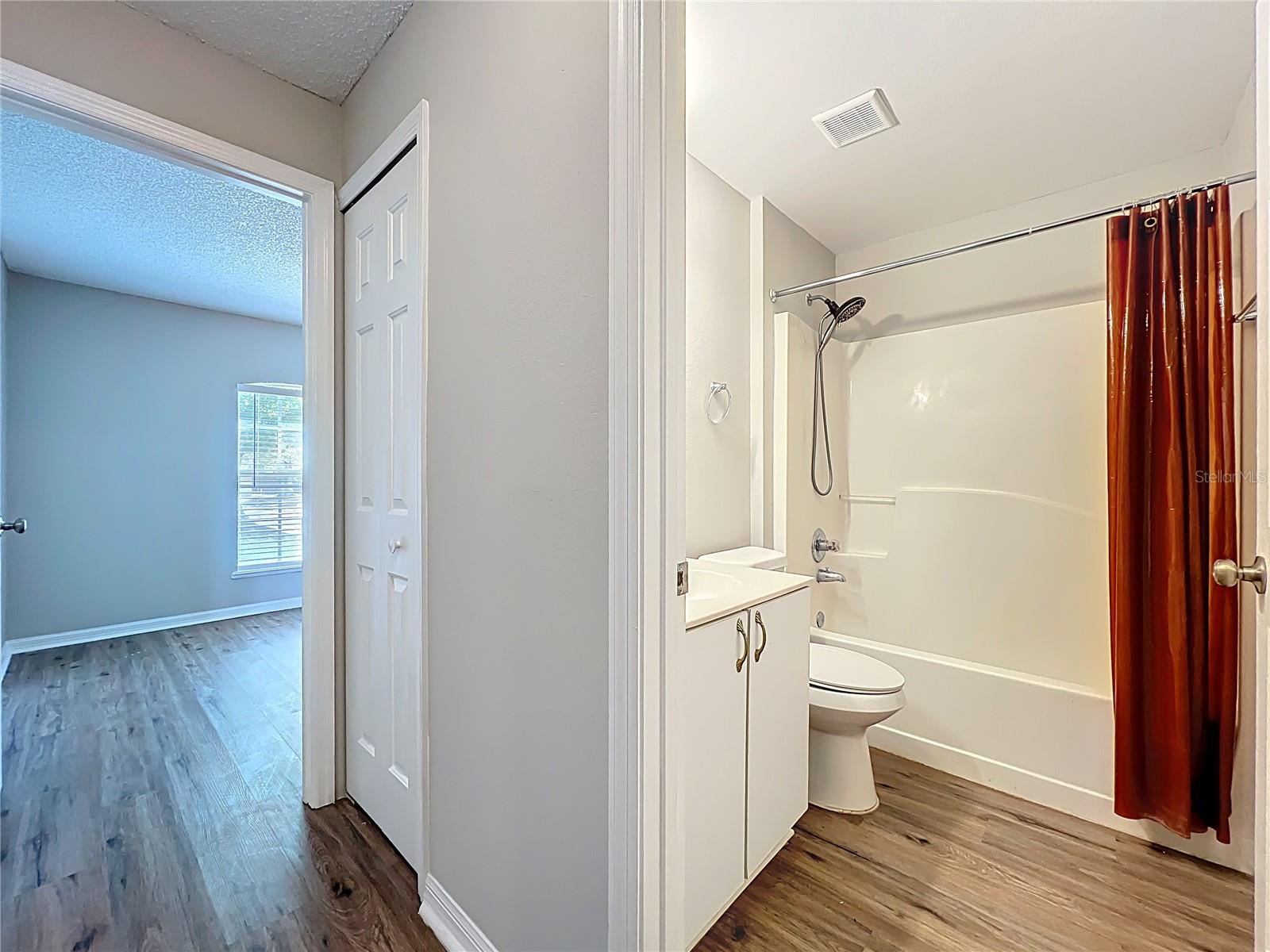 Listing photo id 31 for 14504 Lycastle Circle