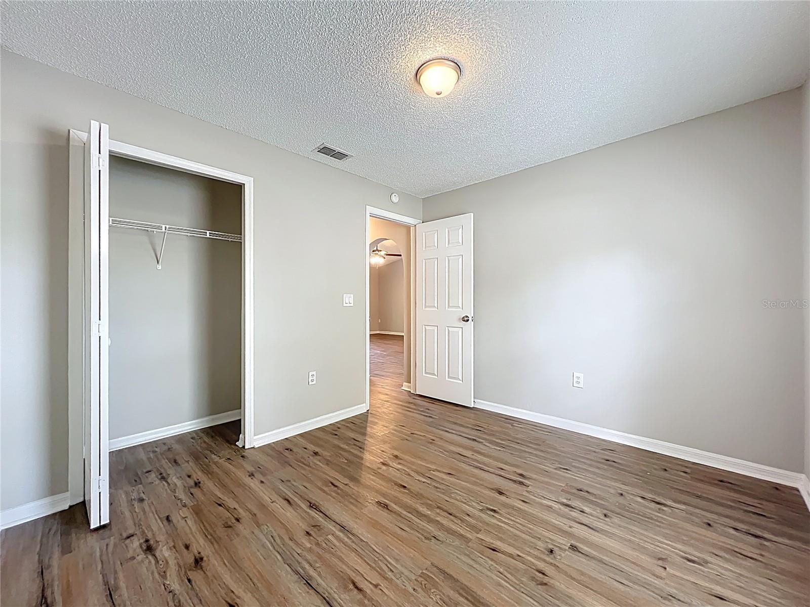 Listing photo id 34 for 14504 Lycastle Circle