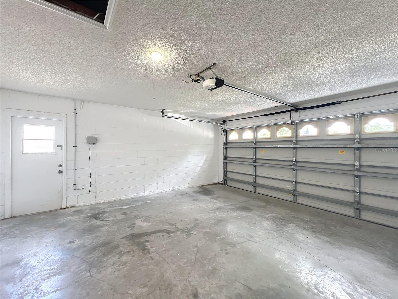 Listing photo id 39 for 14504 Lycastle Circle