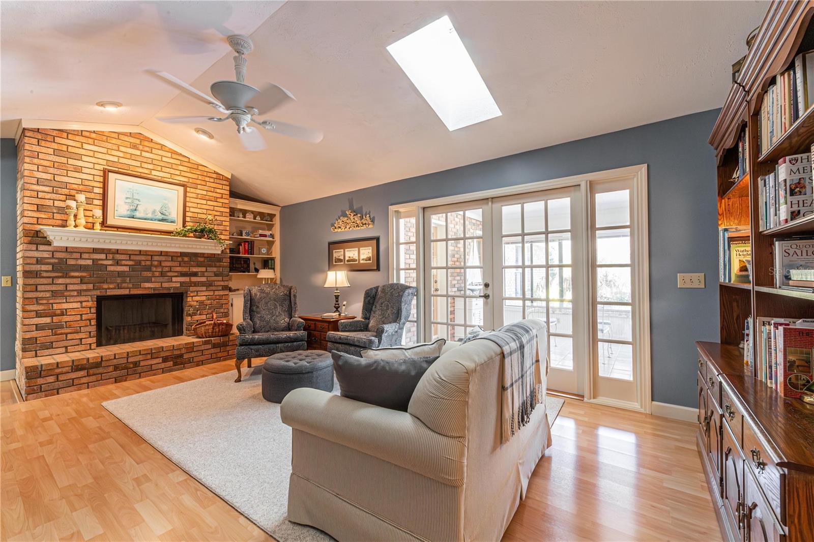 Image 17 of 49 For 9225 Mcdavid Court