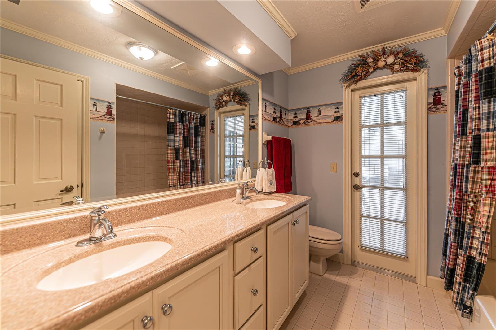 Image 33 of 49 For 9225 Mcdavid Court