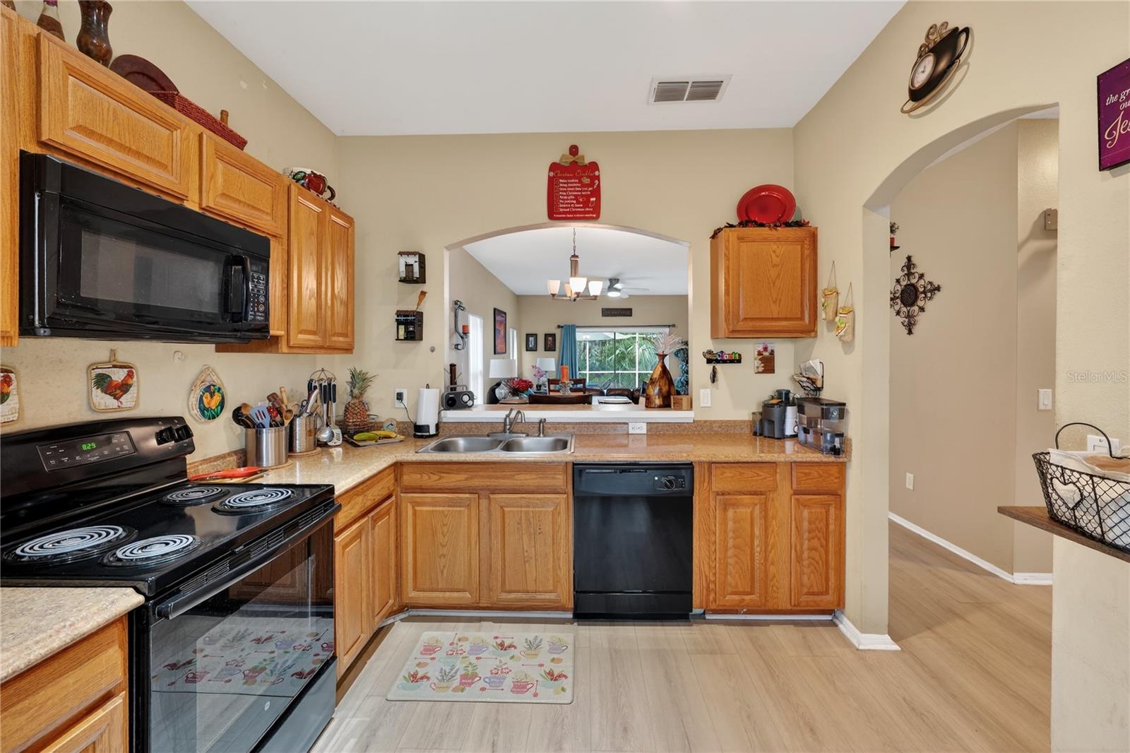 Image 11 of 58 For 13230 Meadowfield Dr