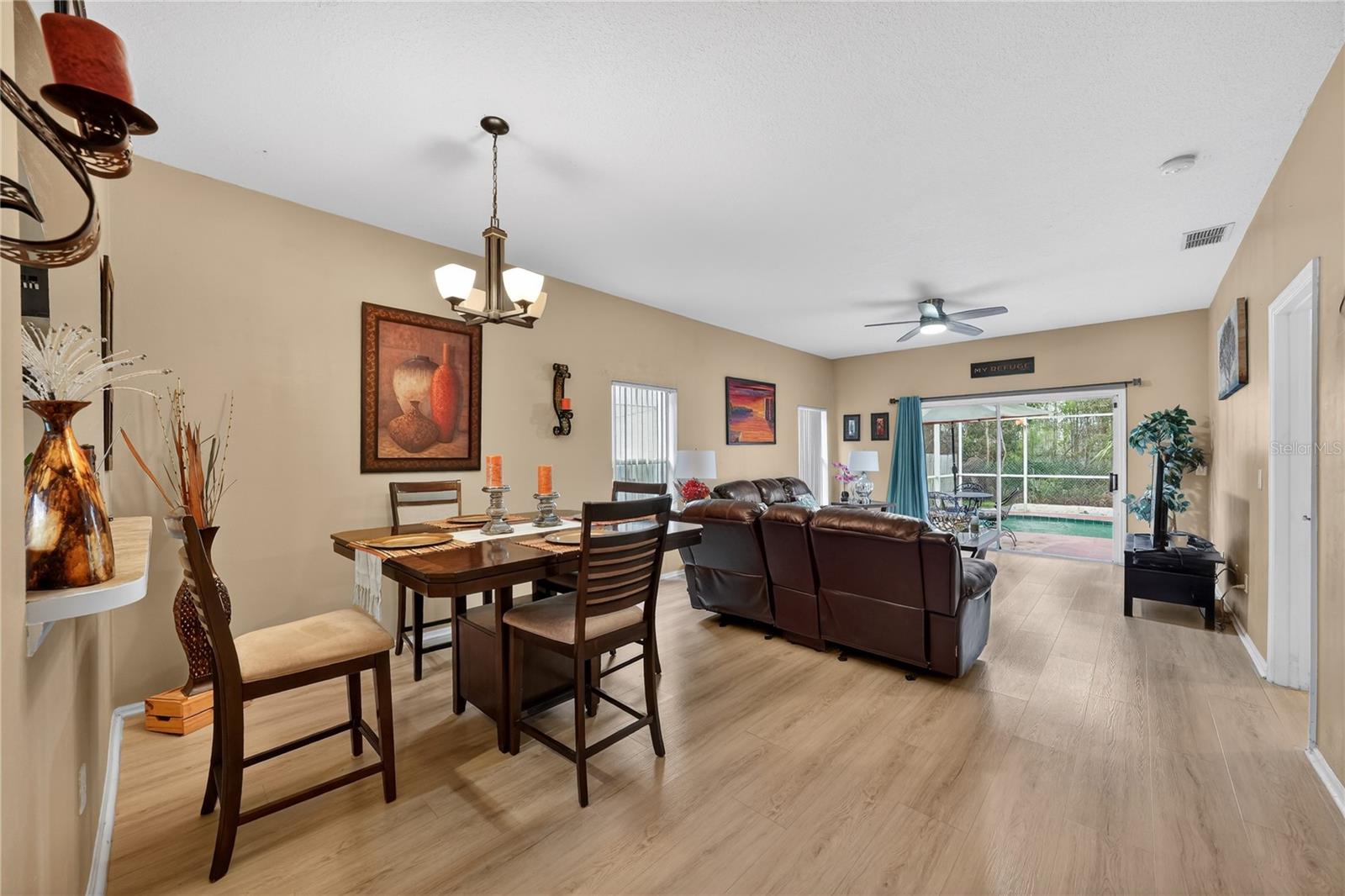 Image 15 of 58 For 13230 Meadowfield Dr