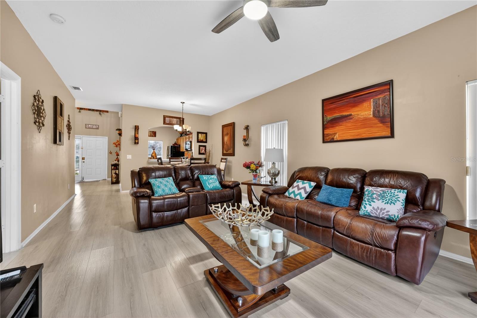 Image 17 of 58 For 13230 Meadowfield Dr