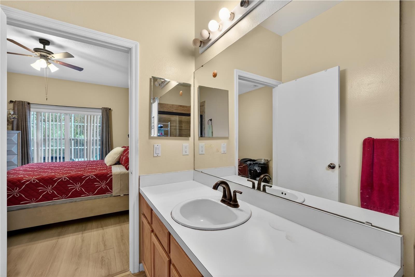 Image 31 of 58 For 13230 Meadowfield Dr