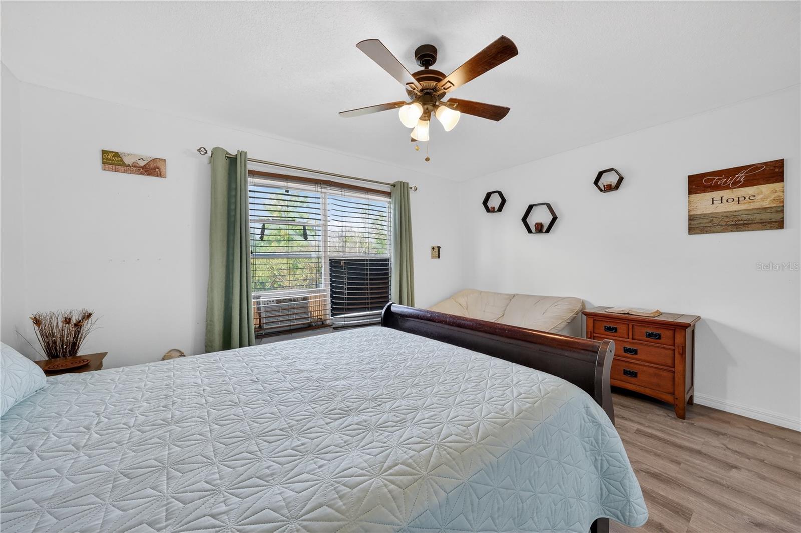 Image 34 of 58 For 13230 Meadowfield Dr