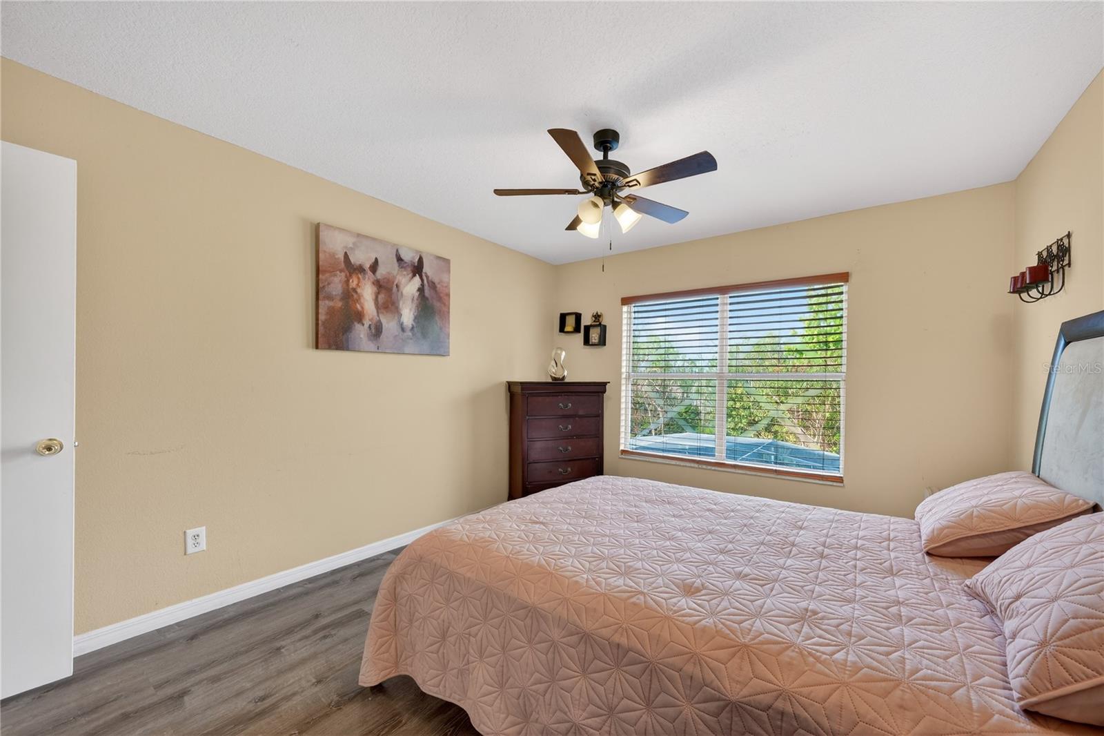 Image 37 of 58 For 13230 Meadowfield Dr