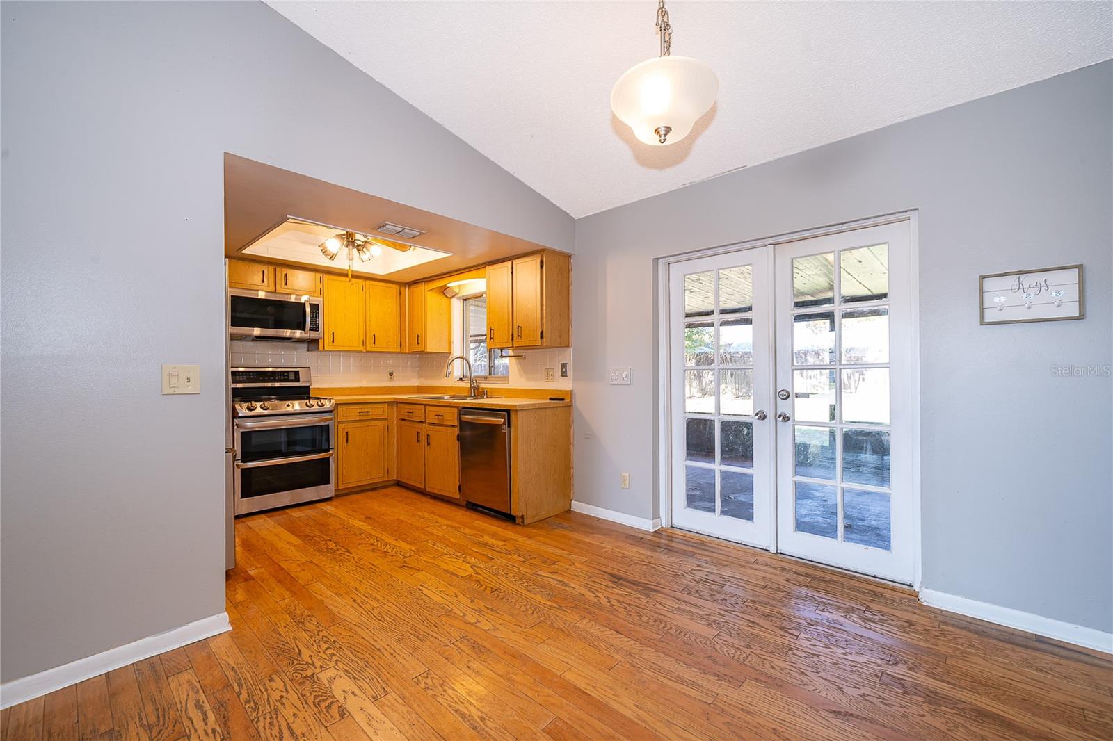 Image 7 of 26 For 3326 Bo Jeremy Drive