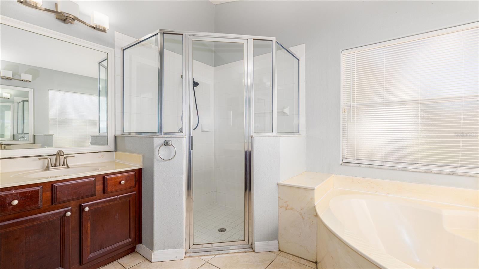 Image 11 of 19 For 9842 Doriath Circle