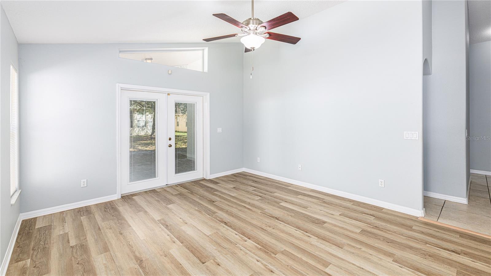 Image 15 of 19 For 9842 Doriath Circle