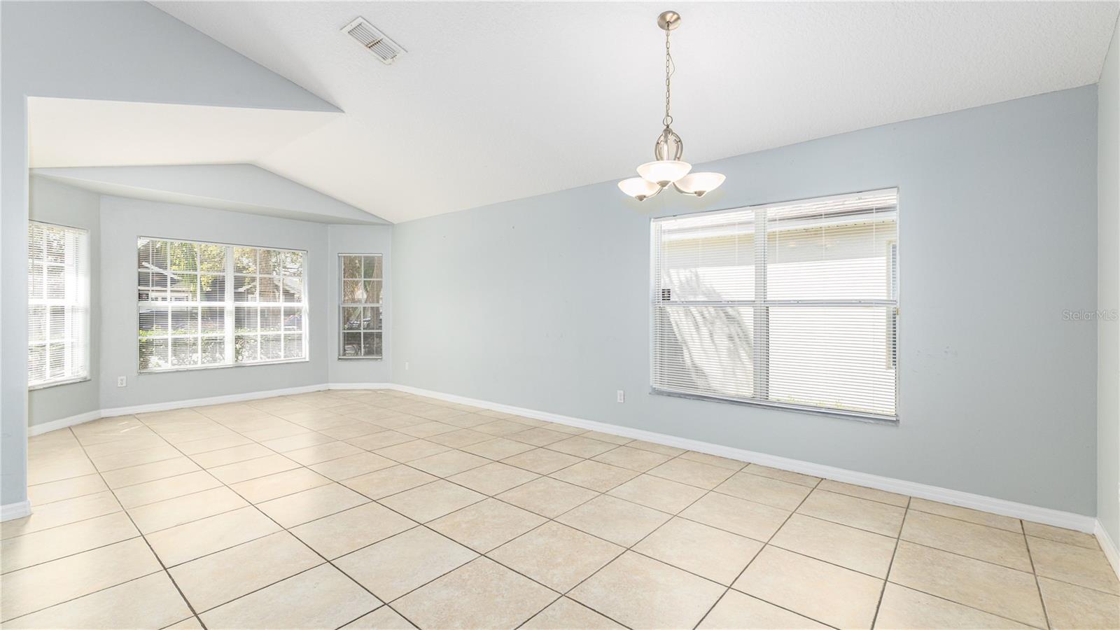 Image 4 of 19 For 9842 Doriath Circle