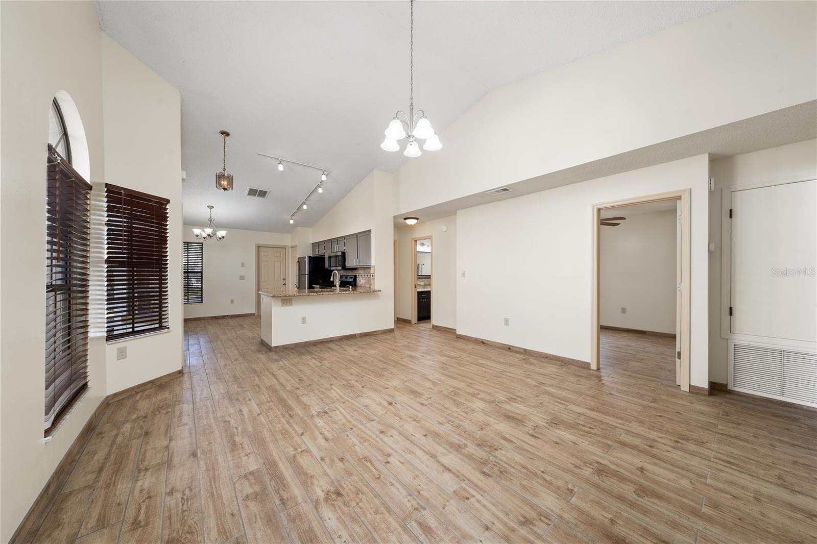 Image 12 of 35 For 1254 Indian Bluff Drive