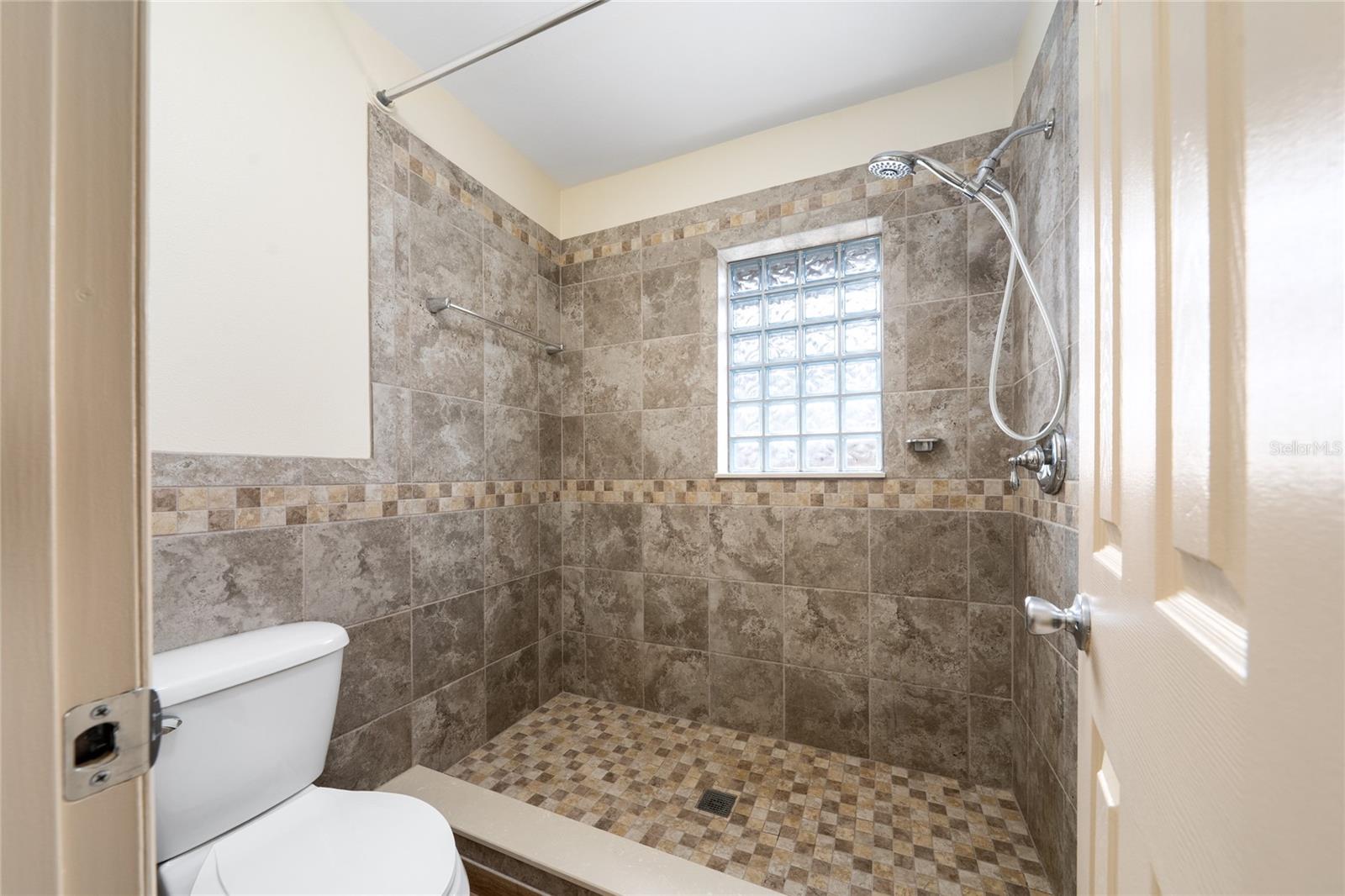 Image 24 of 35 For 1254 Indian Bluff Drive