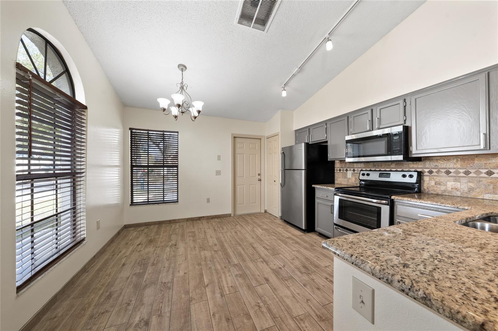 Image 7 of 35 For 1254 Indian Bluff Drive