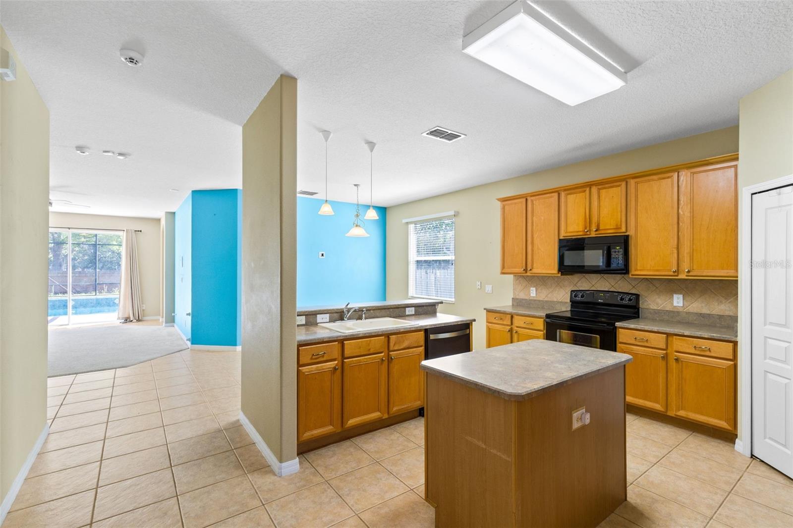 Image 10 of 51 For 6658 Lake Pembroke Place