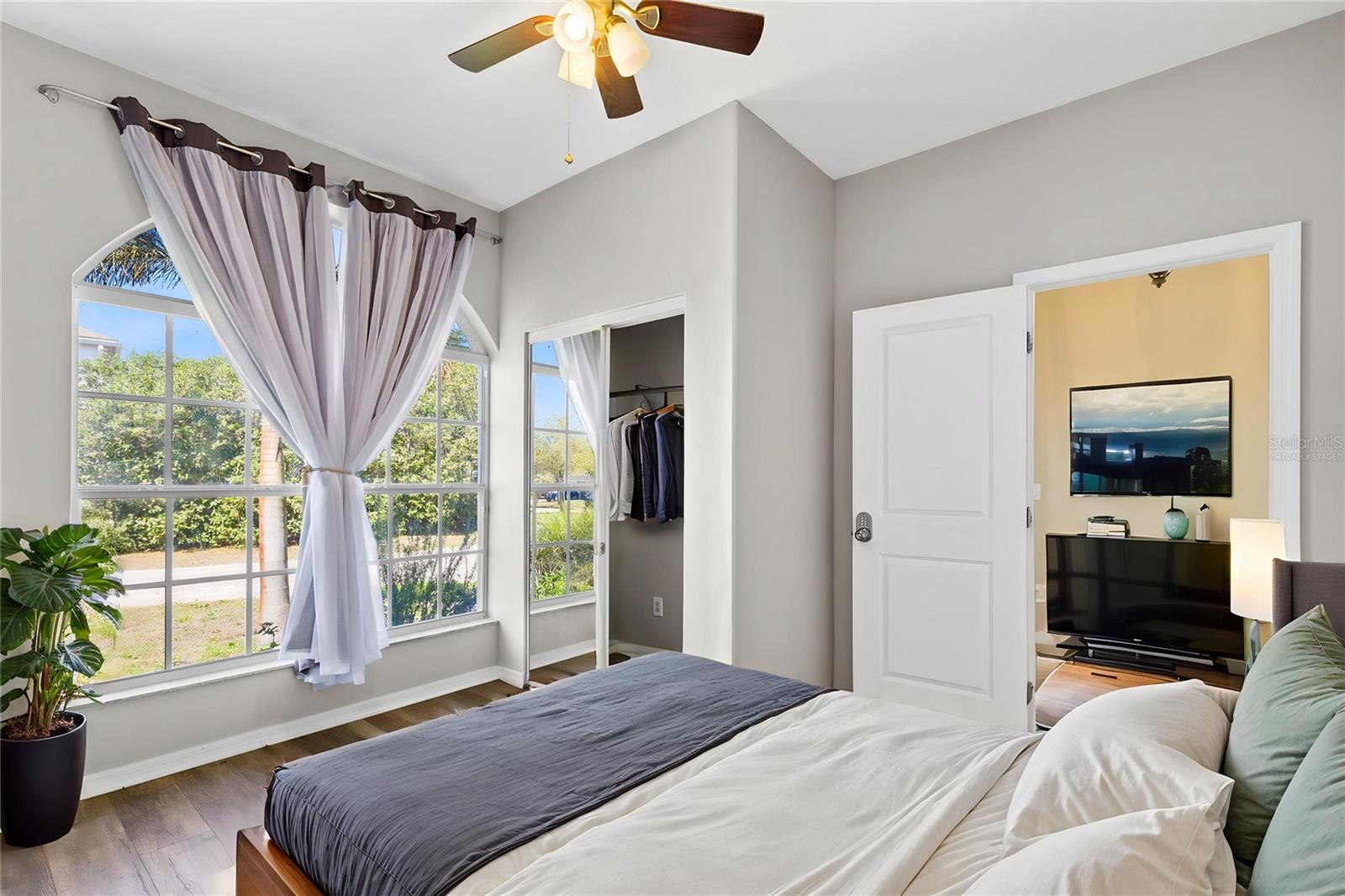 Image 7 of 51 For 6658 Lake Pembroke Place