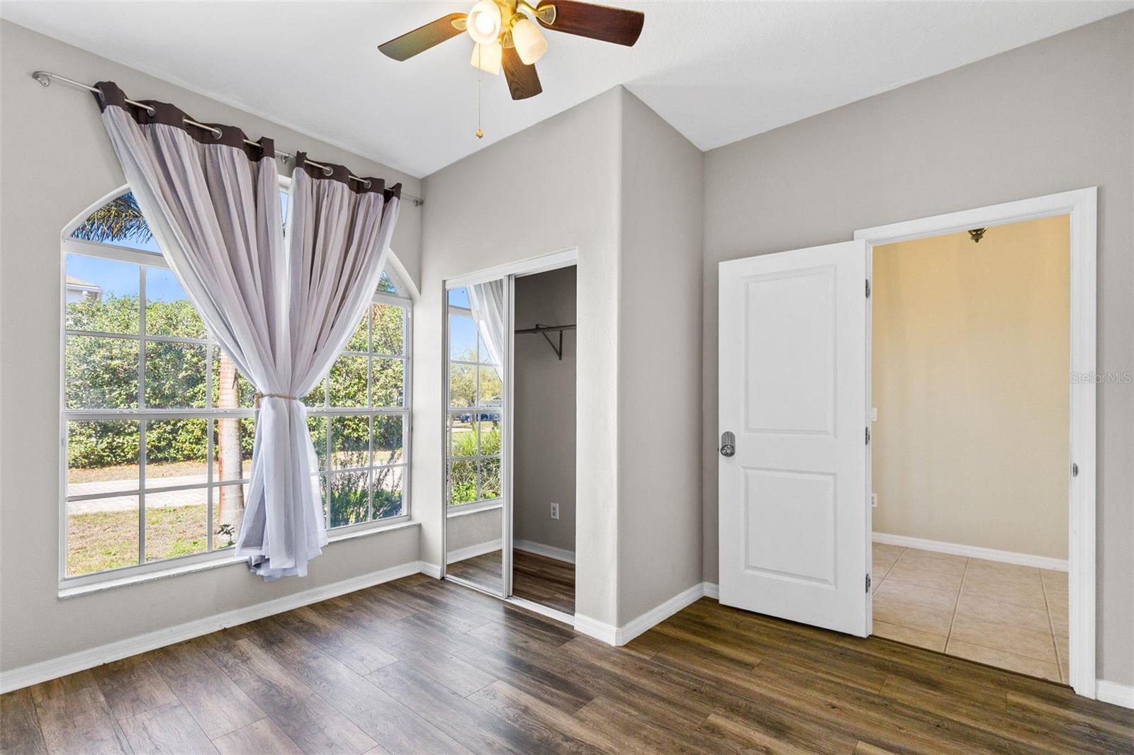 Image 8 of 51 For 6658 Lake Pembroke Place