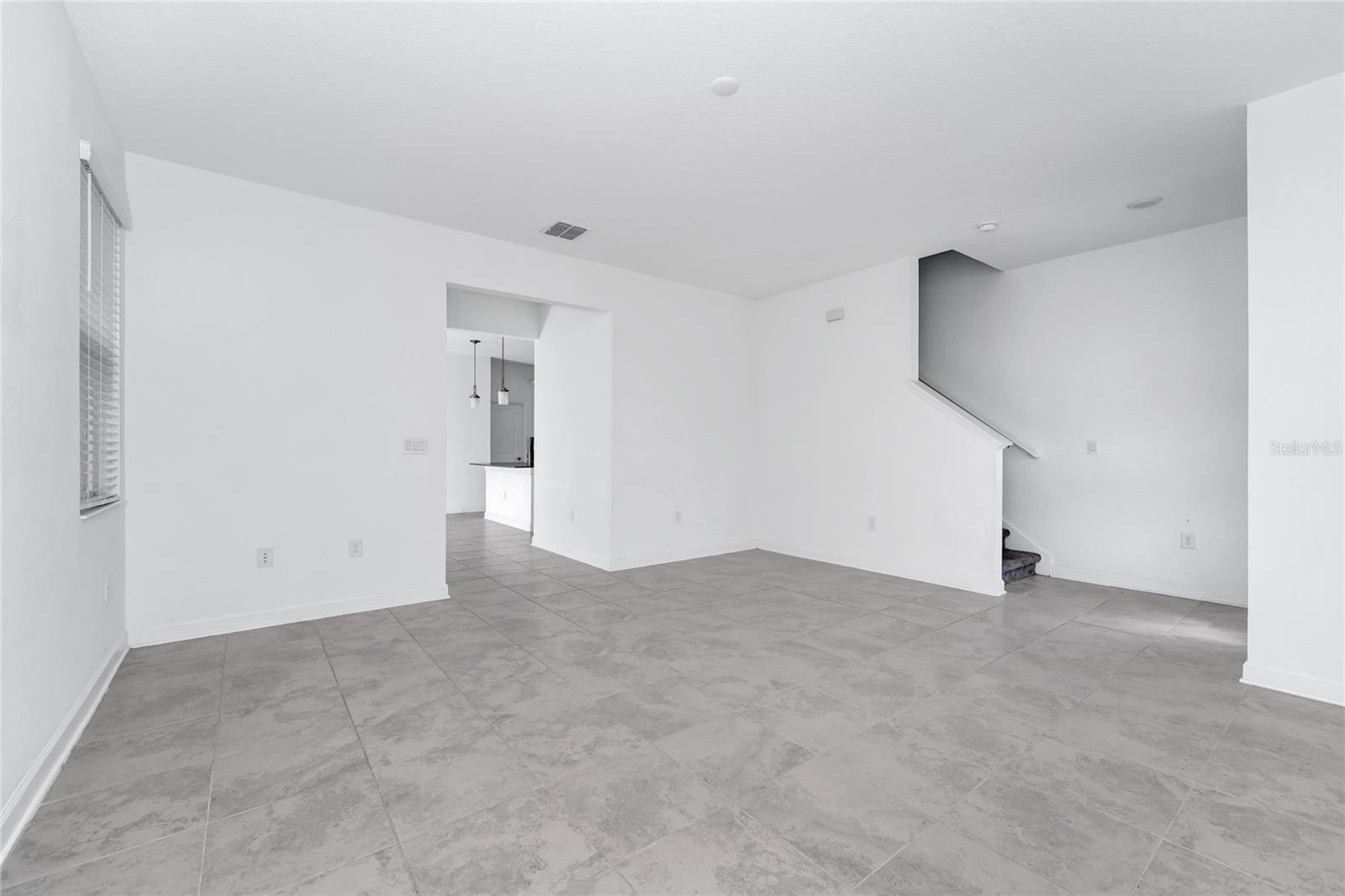 Image 5 of 72 For 9971 Introduction Way