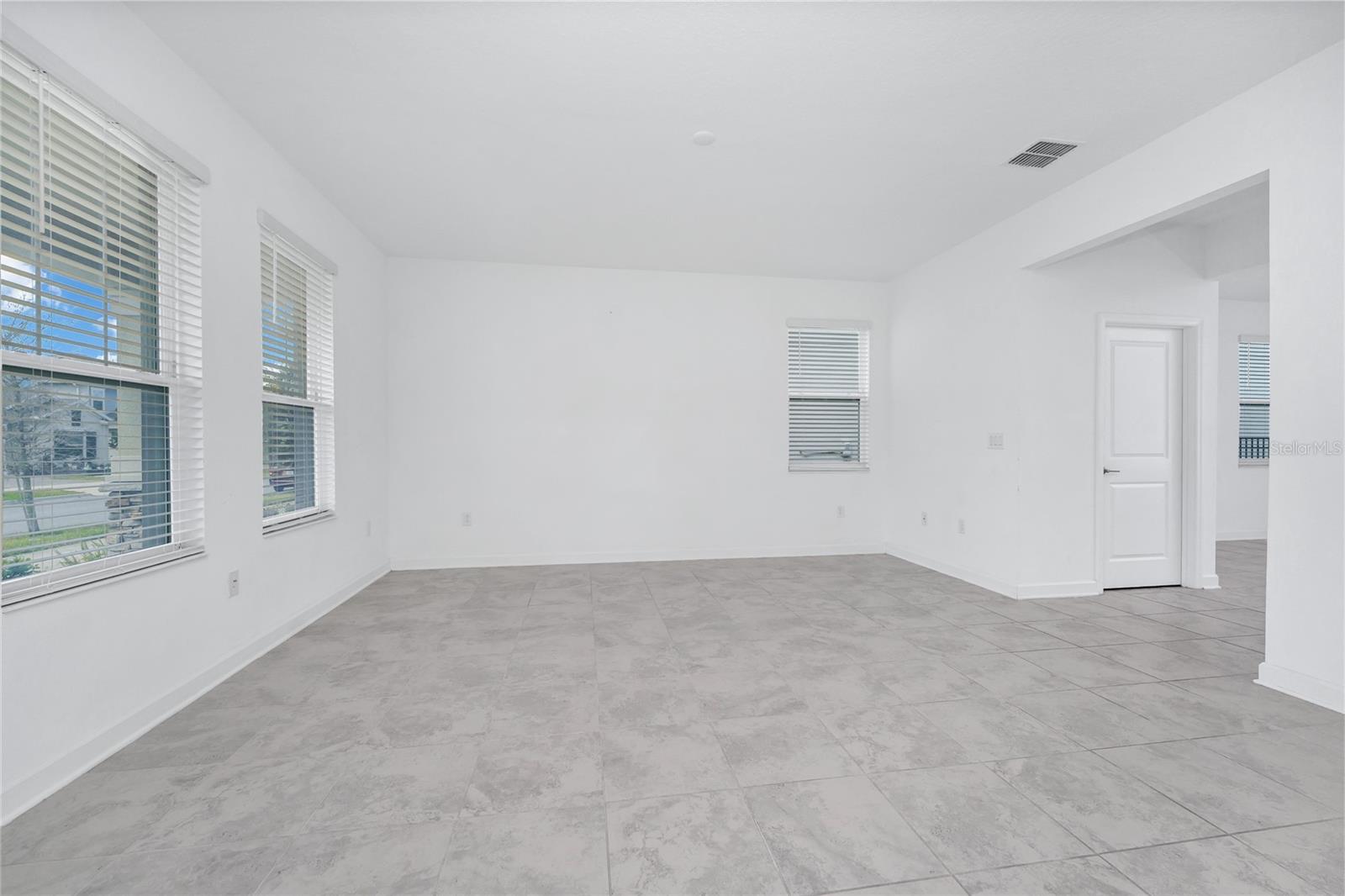 Image 6 of 72 For 9971 Introduction Way