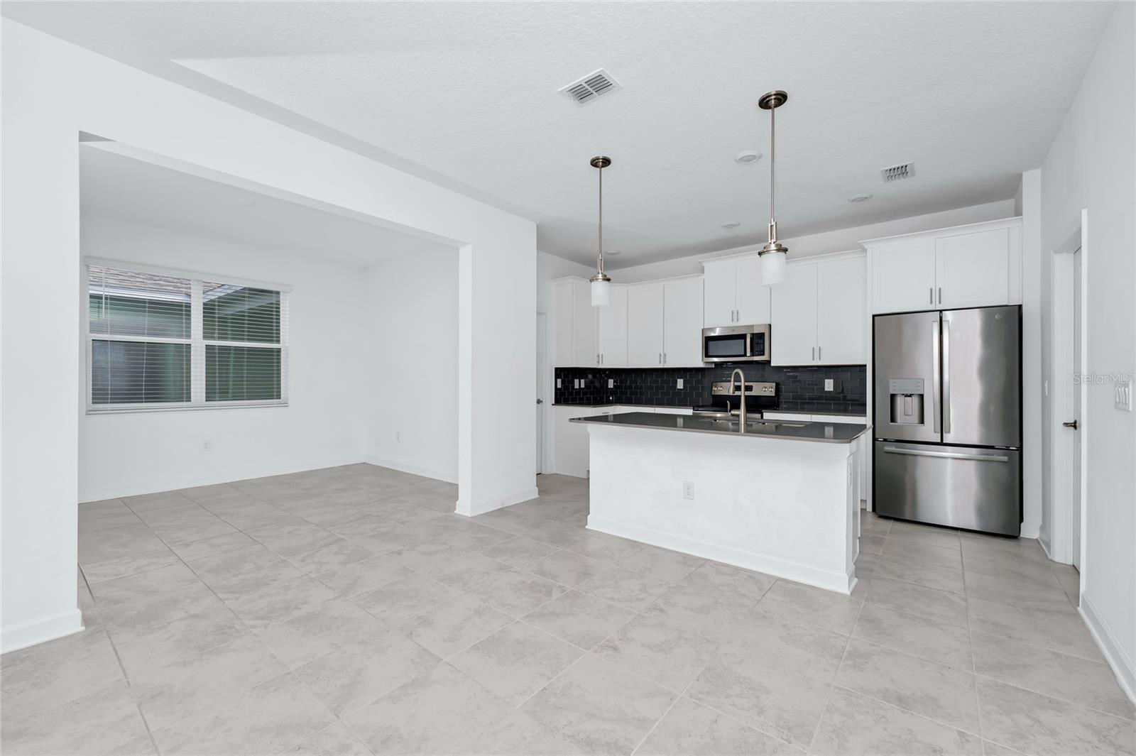 Image 9 of 72 For 9971 Introduction Way