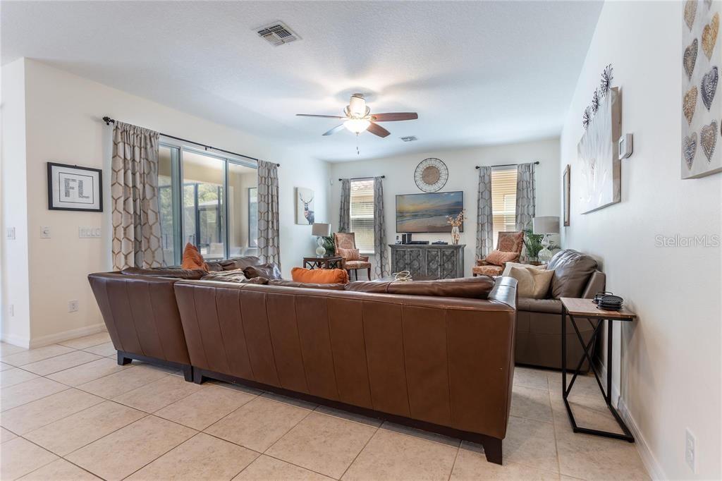 Image 19 of 67 For 446 Orange Cosmos Boulevard