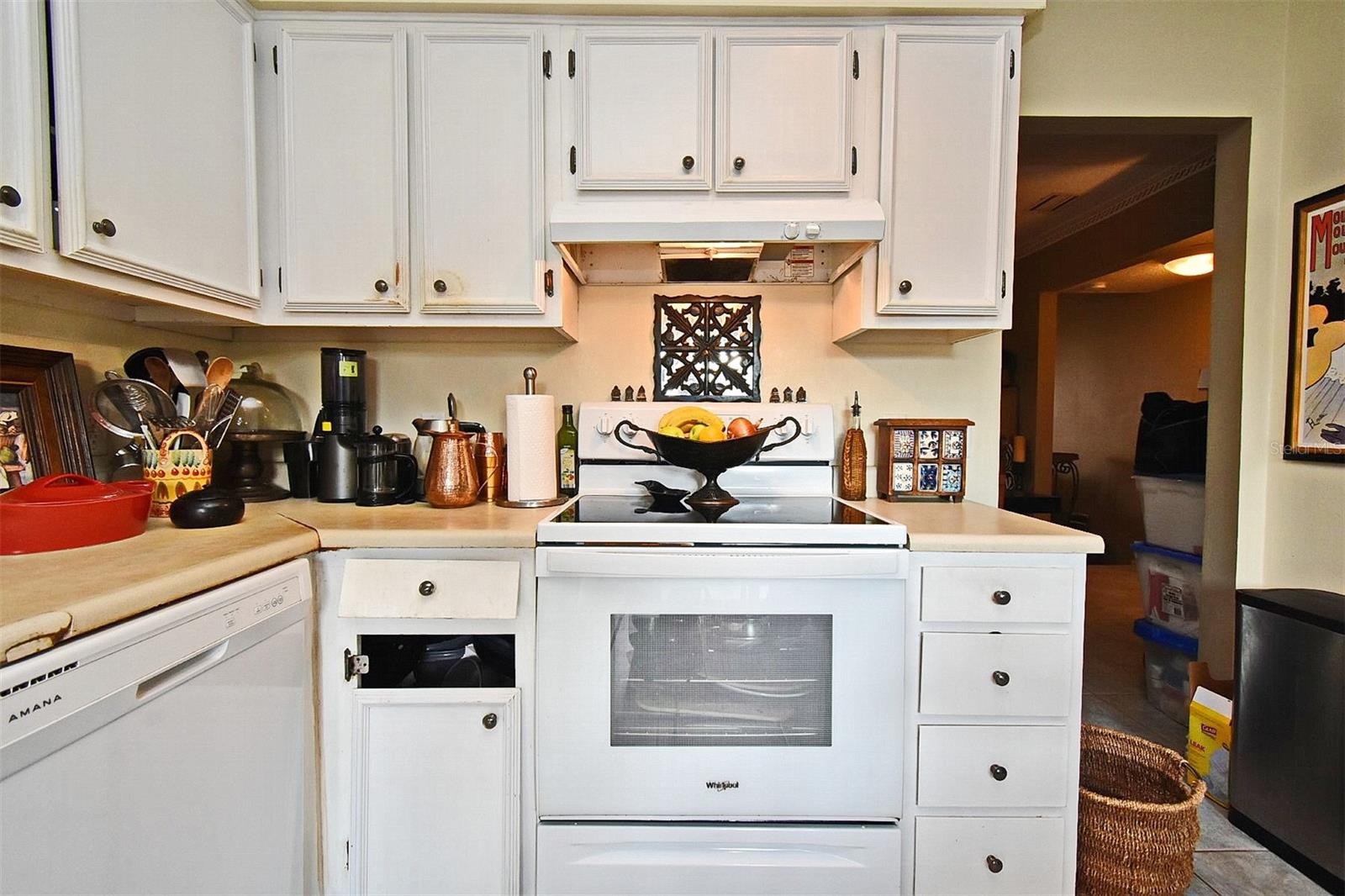 Image 10 of 27 For 686 Lake Villas Drive 686