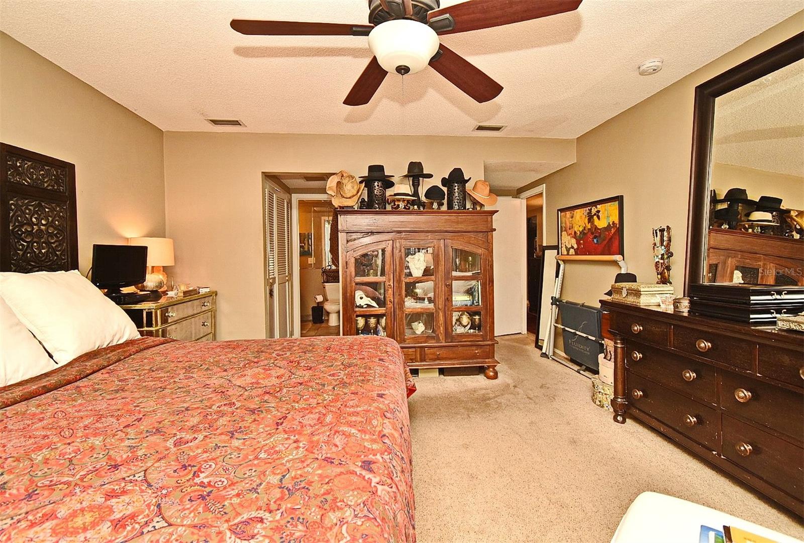 Image 21 of 27 For 686 Lake Villas Drive 686