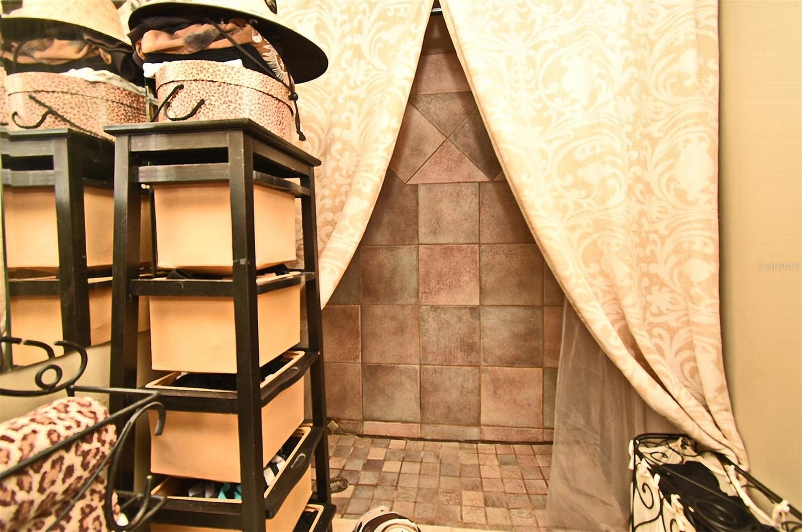 Image 22 of 27 For 686 Lake Villas Drive 686