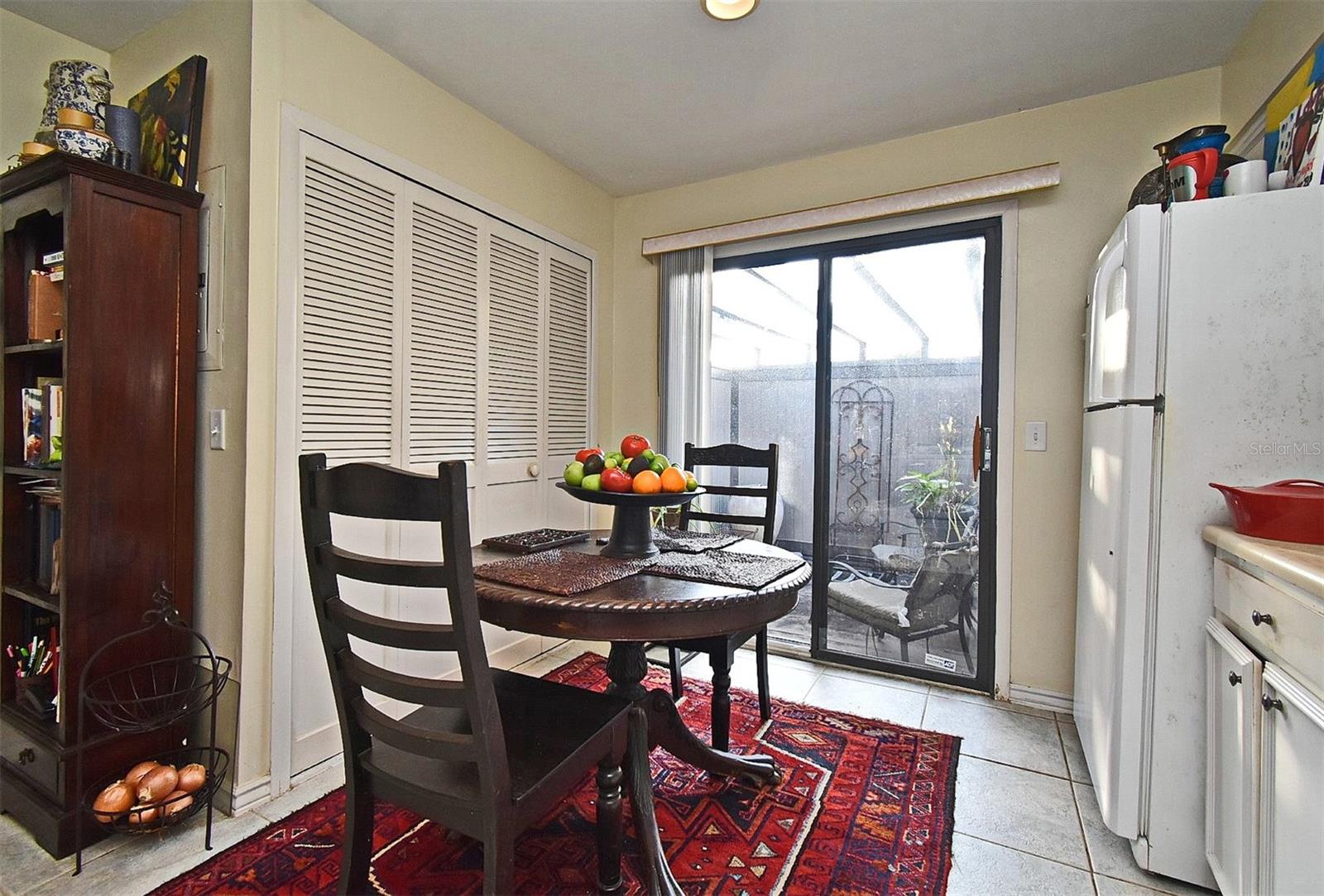 Image 9 of 27 For 686 Lake Villas Drive 686