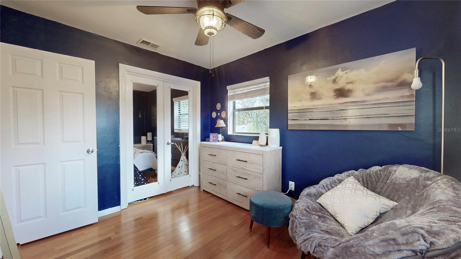 Image 25 of 42 For 3026 Touraine Avenue