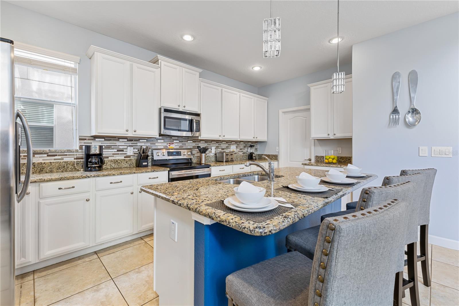 Image 21 of 56 For 9006 Majesty Palm Road