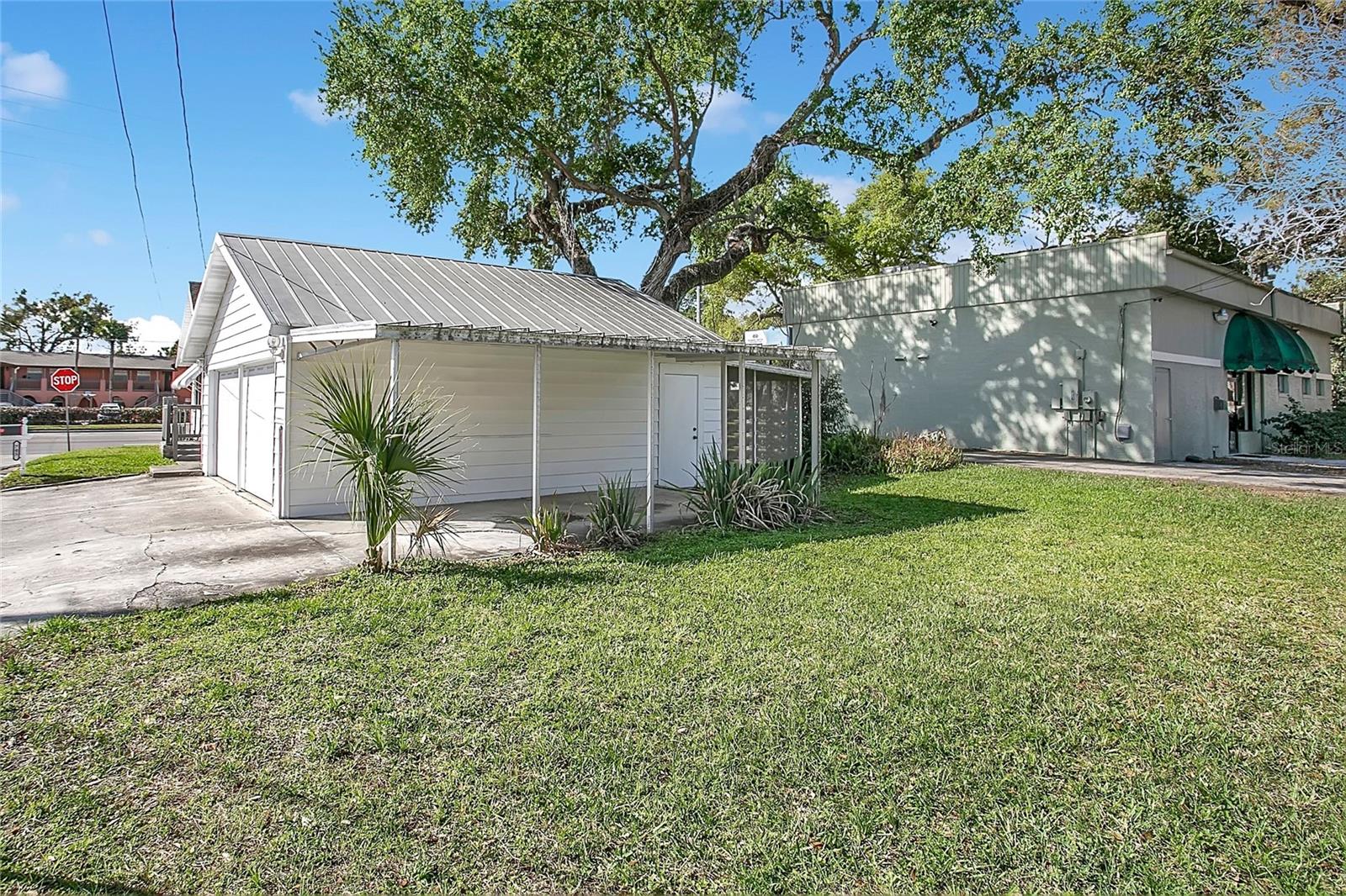 Image 13 of 18 For 705 Michigan Street