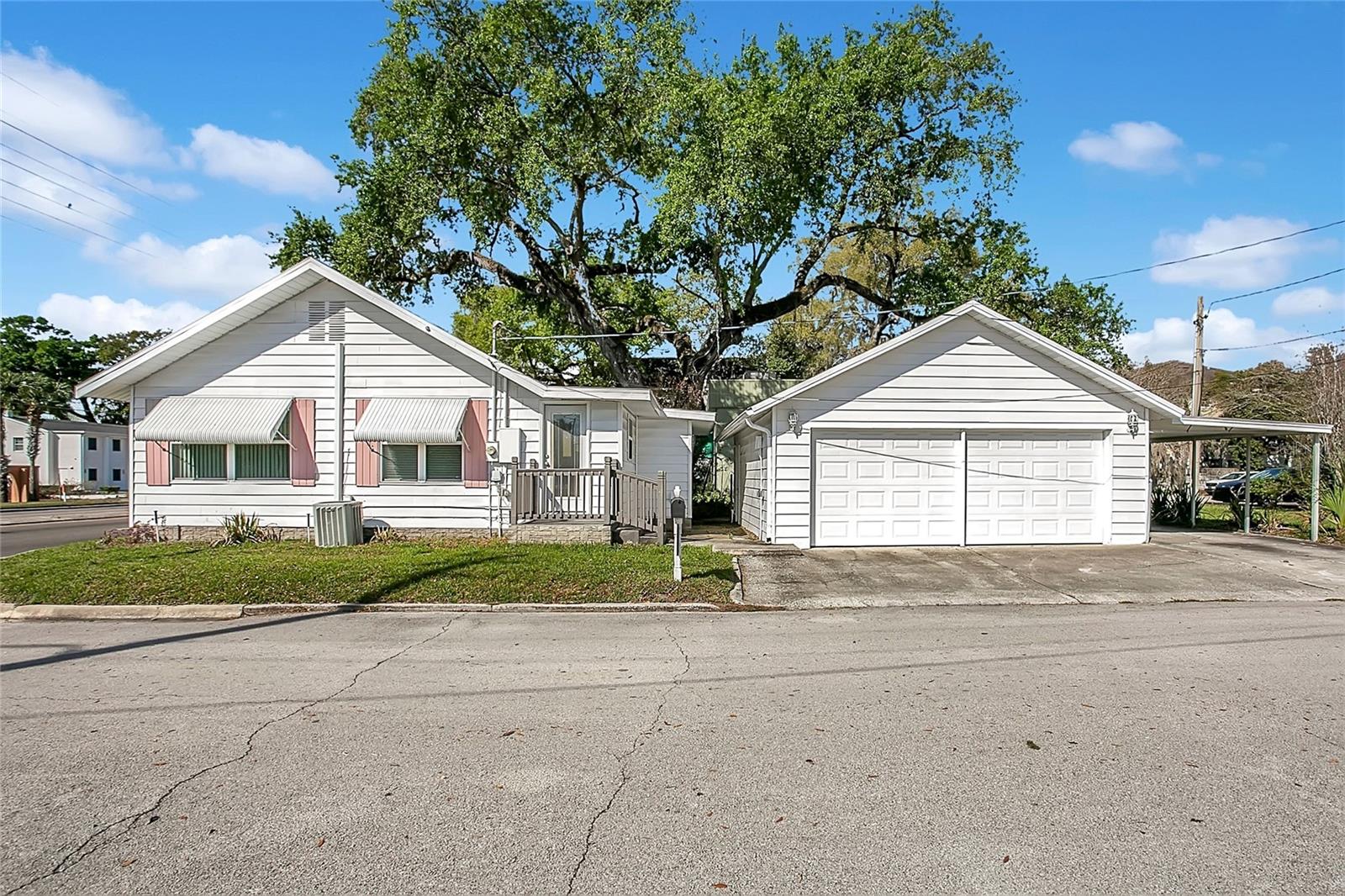 Image 3 of 18 For 705 Michigan Street