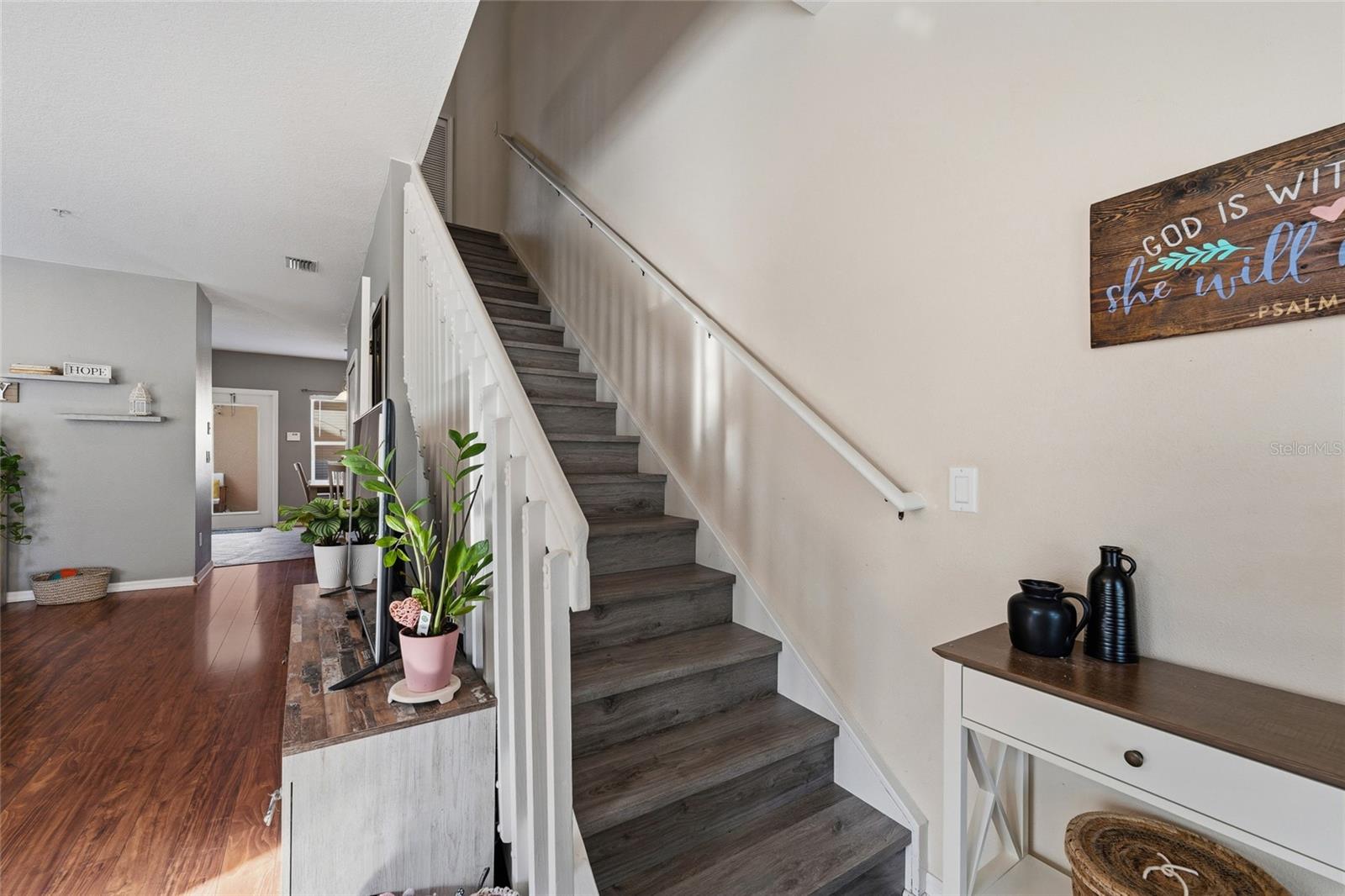 Image 16 of 40 For 13750 Daniels Landing Circle